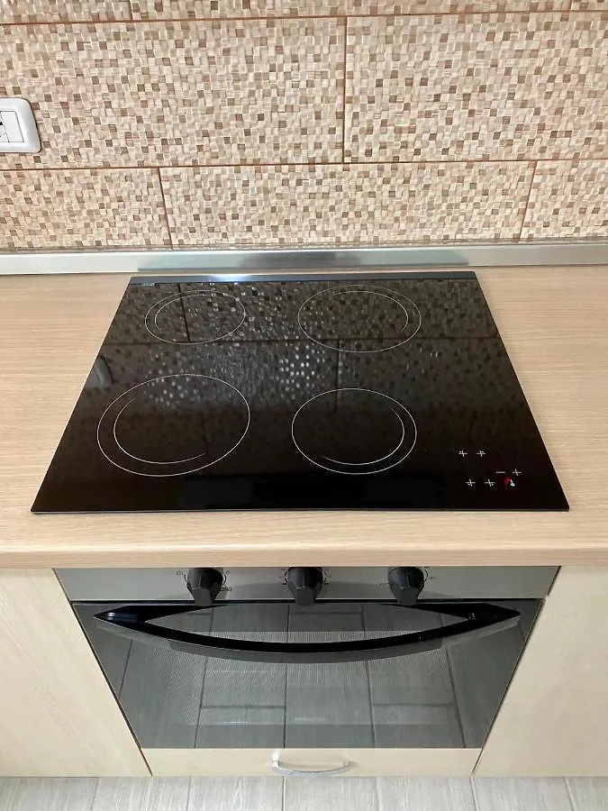 Appartamento Your Tidy & Affordable Base In Tirane!