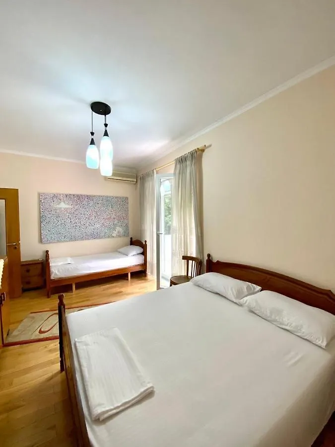 Your Tidy & Affordable Base In Tirane! Appartamento Tirana